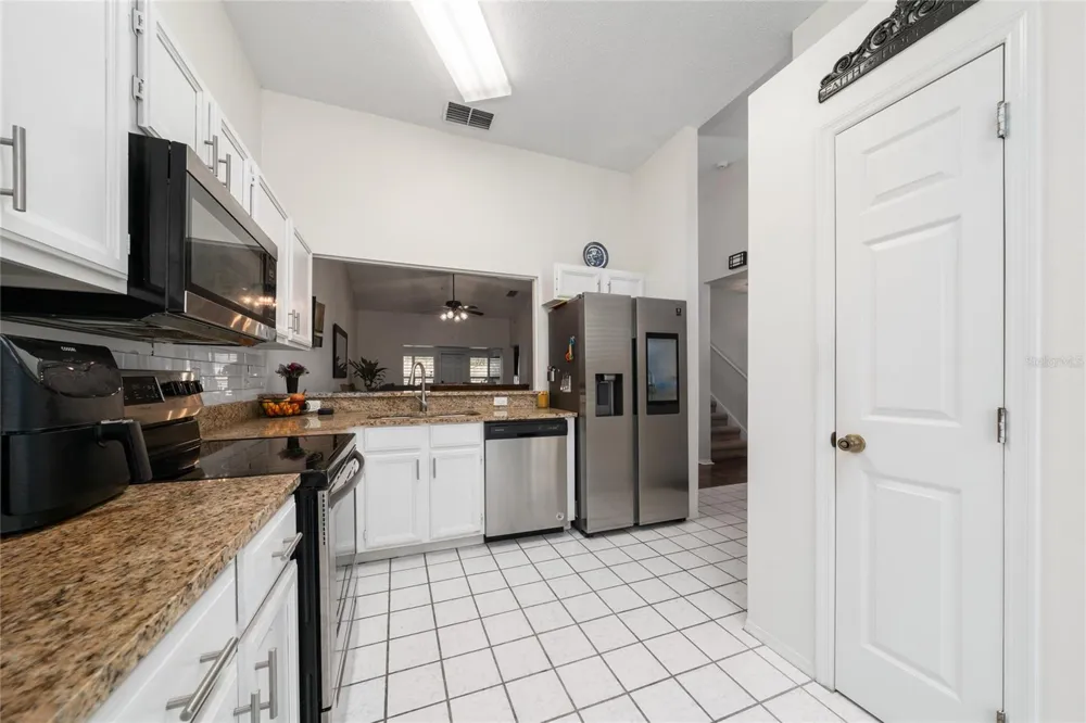 703 SWAN LANE Altamonte Springs, FL 32701