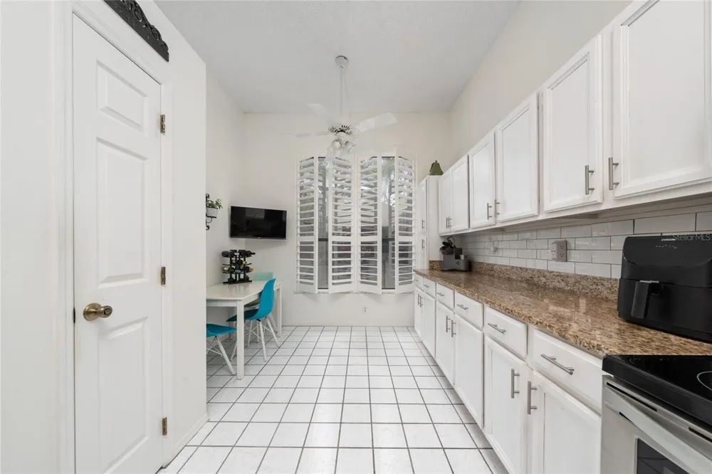 703 SWAN LANE Altamonte Springs, FL 32701