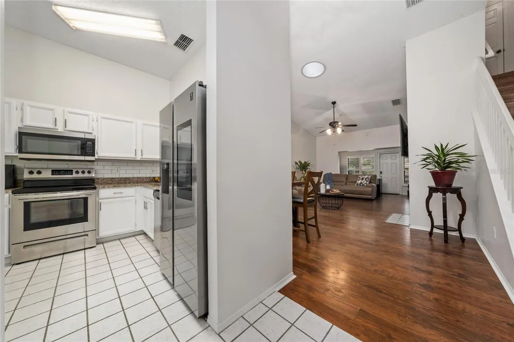 703 SWAN LANE Altamonte Springs, FL 32701