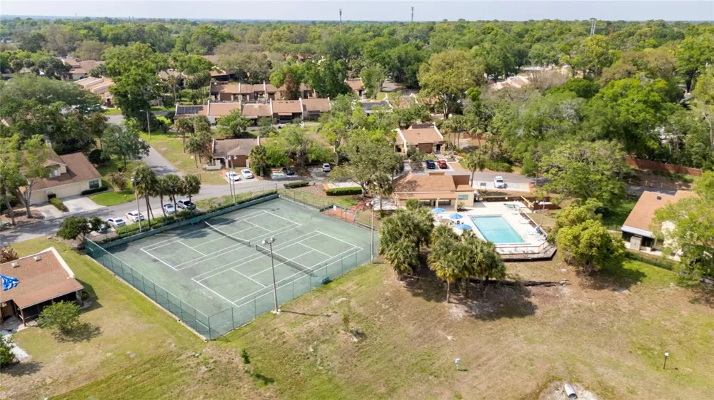 703 SWAN LANE Altamonte Springs, FL 32701