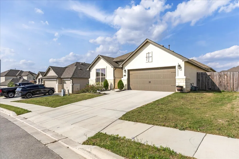 3034 Agar Park Bulverde, TX 78163