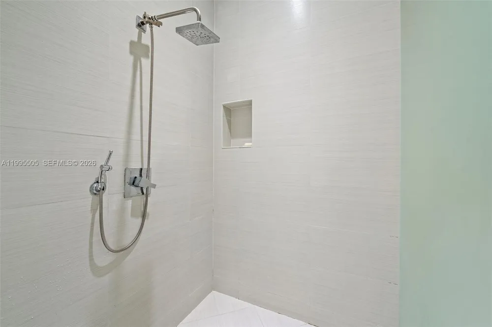 10305 NW 63rd Ter #105 Doral, FL 33178