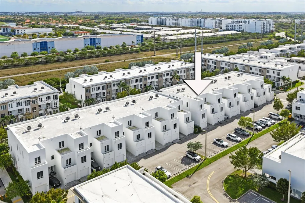 10305 NW 63rd Ter #105 Doral, FL 33178