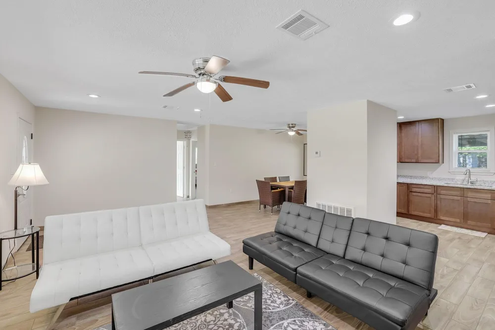 317 County Road 4392 Hillister, TX 77624