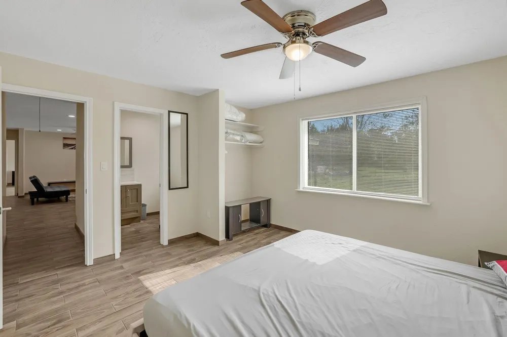317 County Road 4392 Hillister, TX 77624