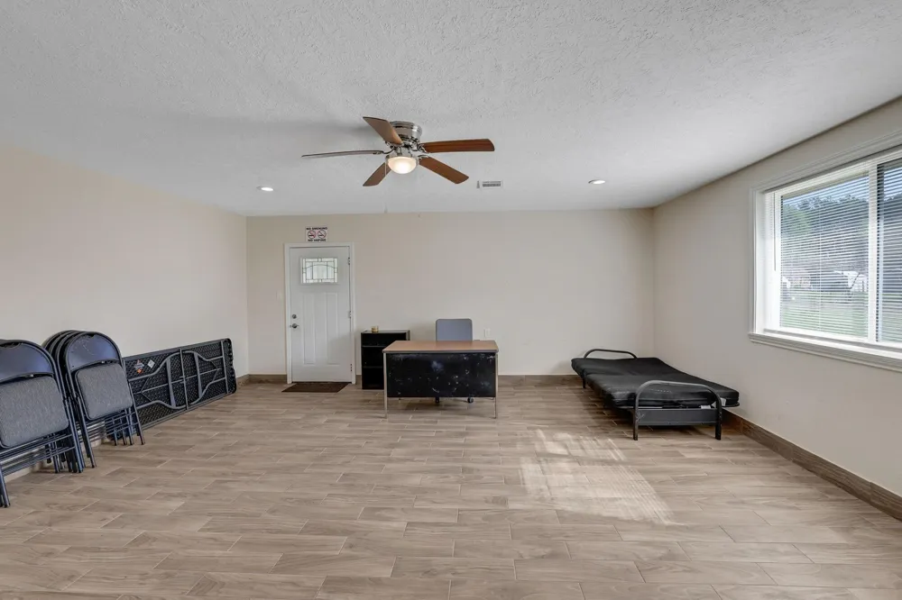 317 County Road 4392 Hillister, TX 77624