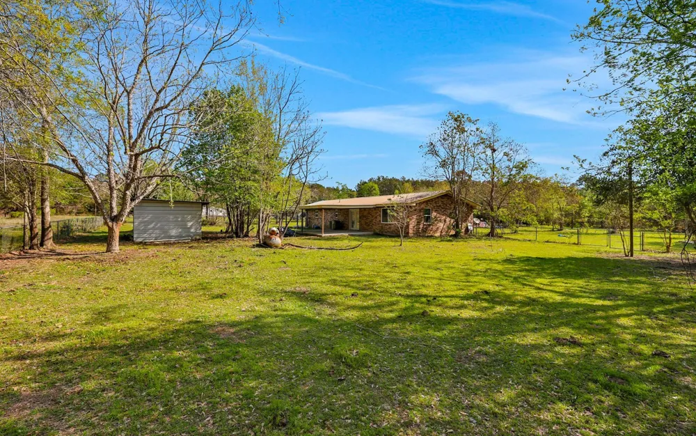 317 County Road 4392 Hillister, TX 77624