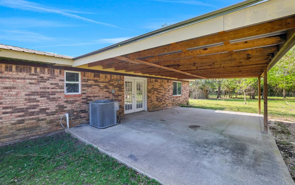 317 County Road 4392 Hillister, TX 77624