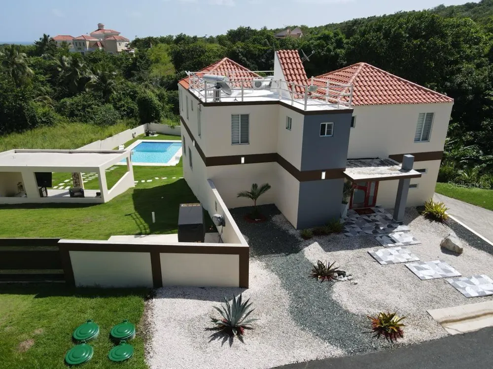 40 ROBLE VALLEY #40 Humacao, PR 00791