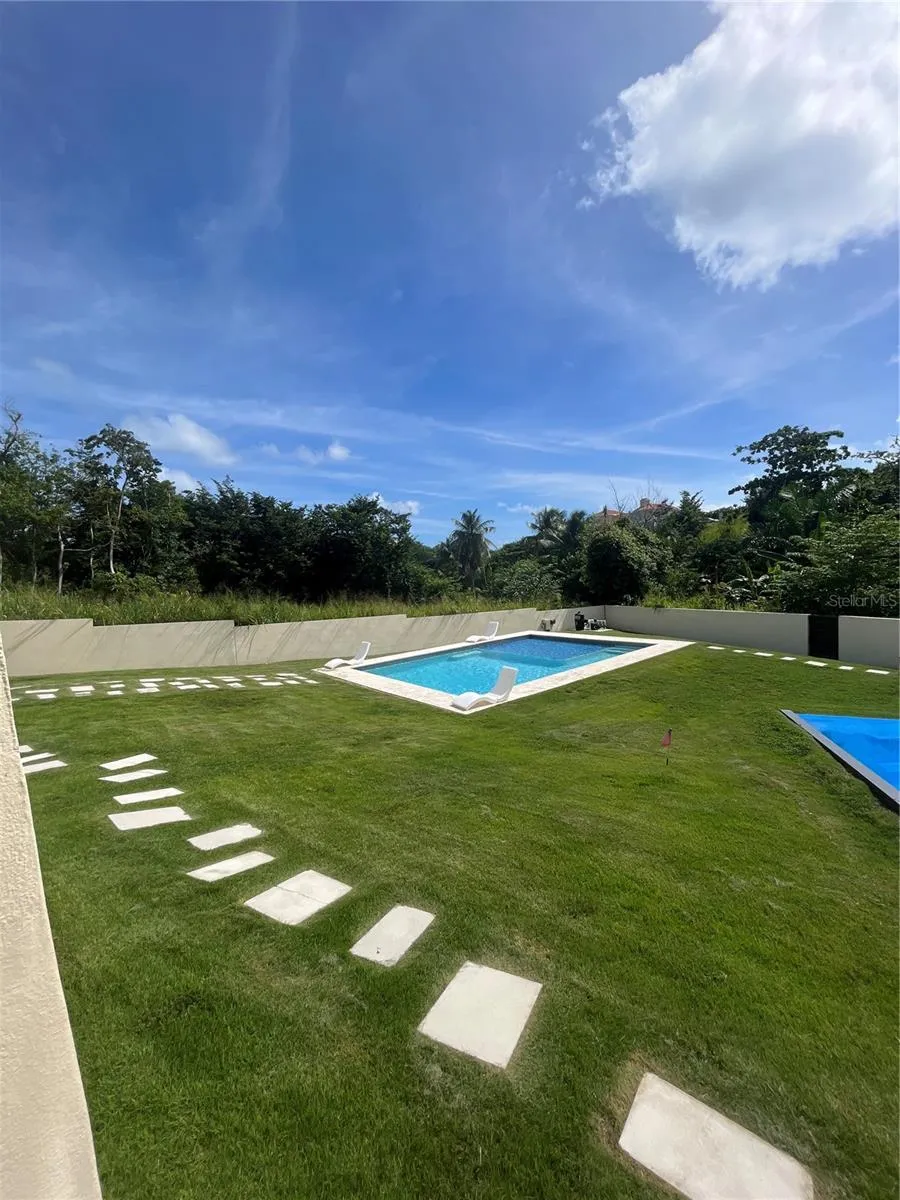 40 ROBLE VALLEY #40 Humacao, PR 00791