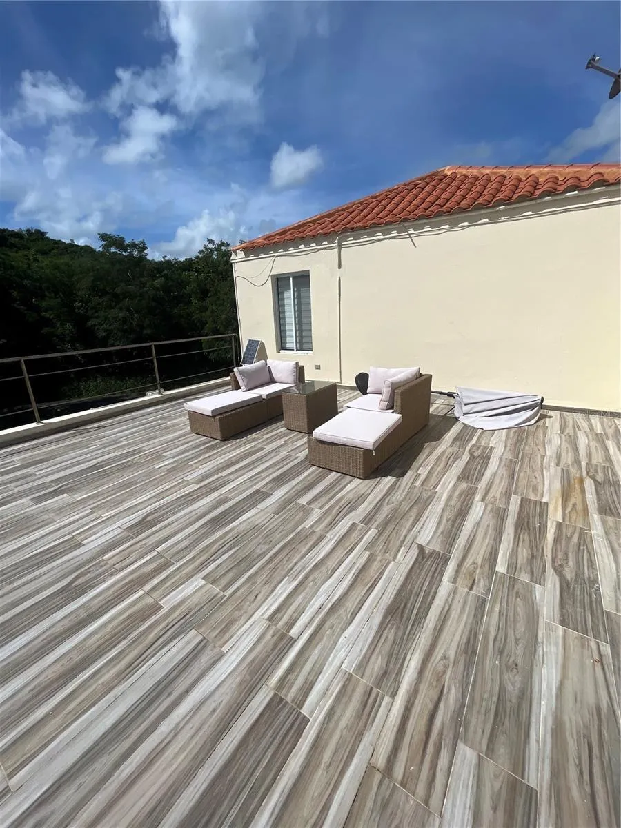 40 ROBLE VALLEY #40 Humacao, PR 00791