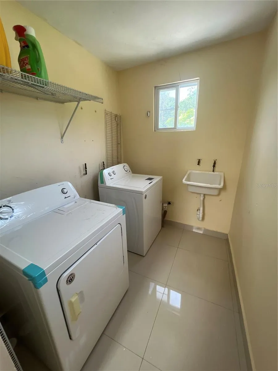 40 ROBLE VALLEY #40 Humacao, PR 00791