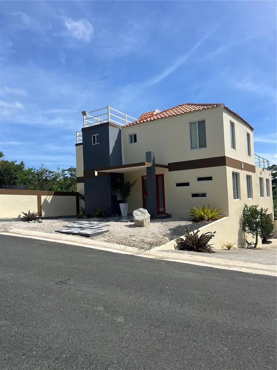 40 ROBLE VALLEY #40 Humacao, PR 00791