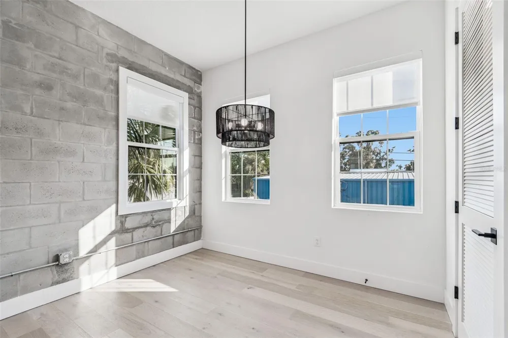 2724 5TH AVENUE S St Petersburg, FL 33712