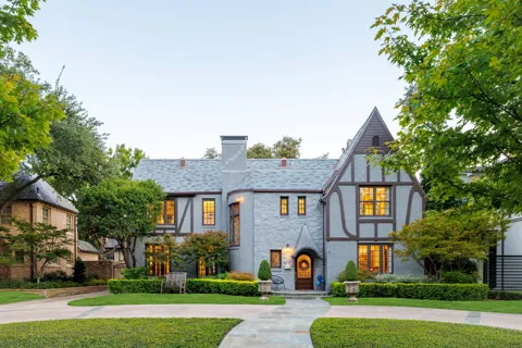 4309 Beverly Drive