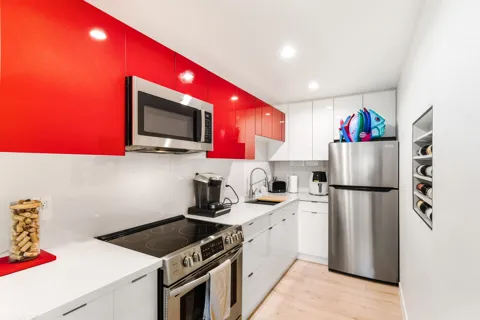 2812 Auburn Court #F201