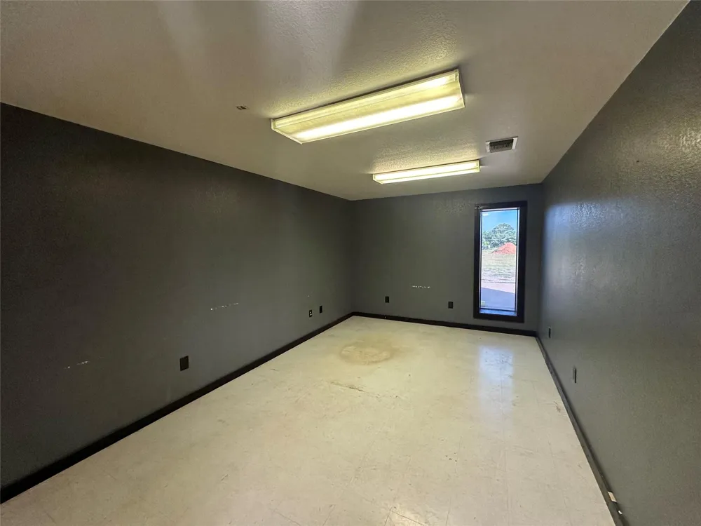 2013 W Us Highway 79 Buffalo, TX 75831