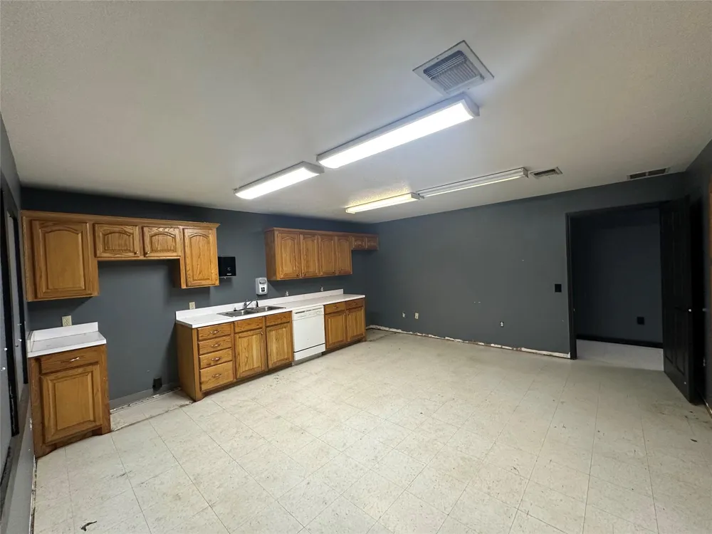 2013 W Us Highway 79 Buffalo, TX 75831