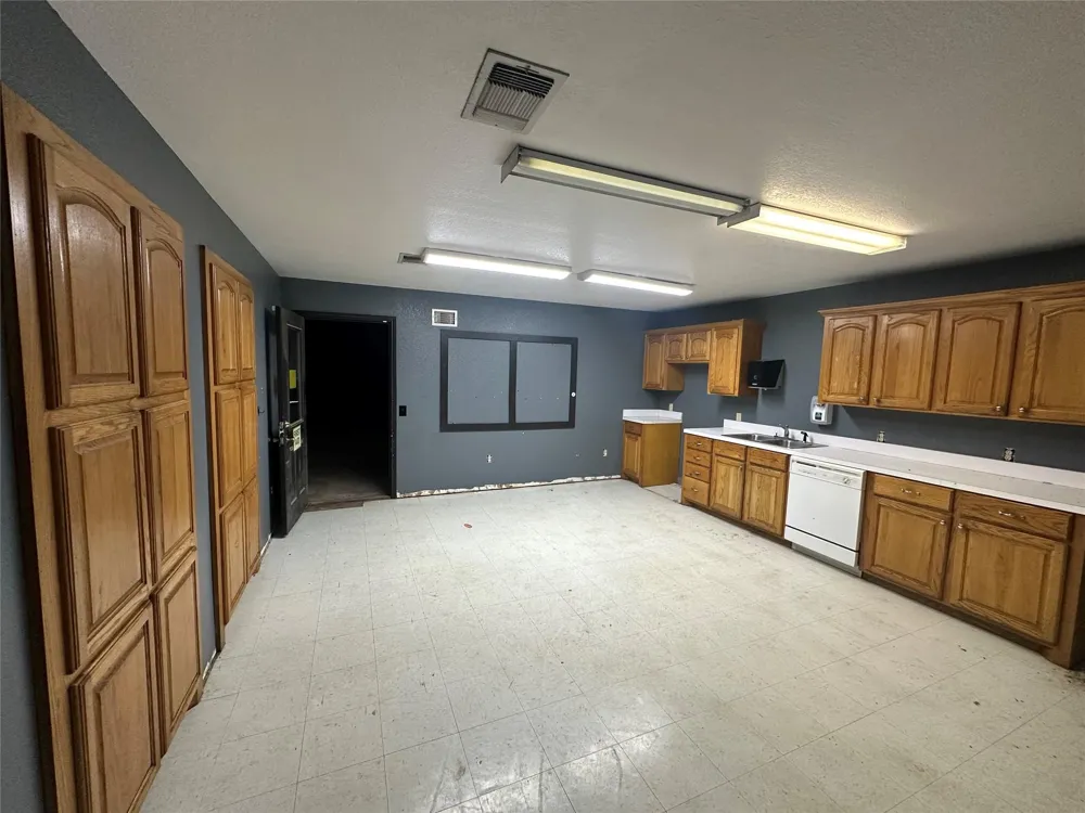 2013 W Us Highway 79 Buffalo, TX 75831