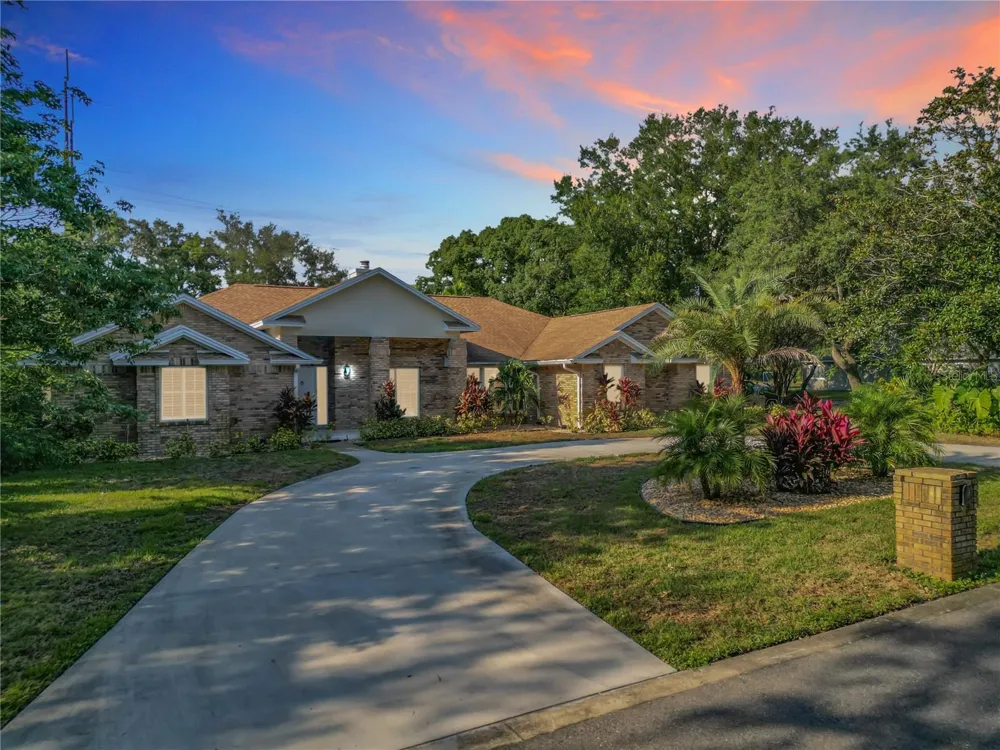 8707 FERNWICKE COURT Orlando, FL 32819
