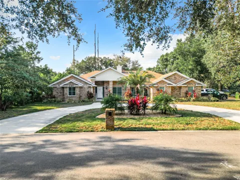 8707 FERNWICKE COURT
