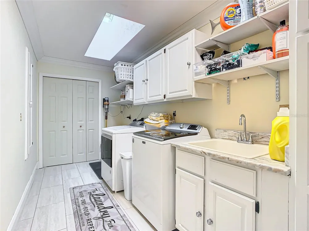 8707 FERNWICKE COURT Orlando, FL 32819