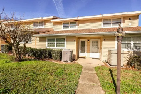 11001 SE SUNSET HARBOR ROAD #B10