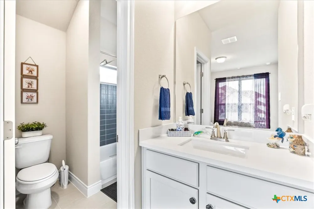 3034 Agar Park Bulverde, TX 78163
