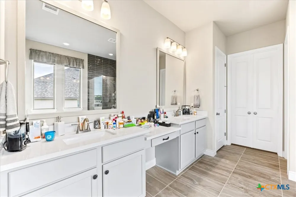 3034 Agar Park Bulverde, TX 78163