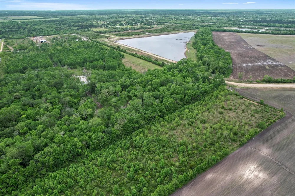 1369 County Road 486 Dayton, TX 77535