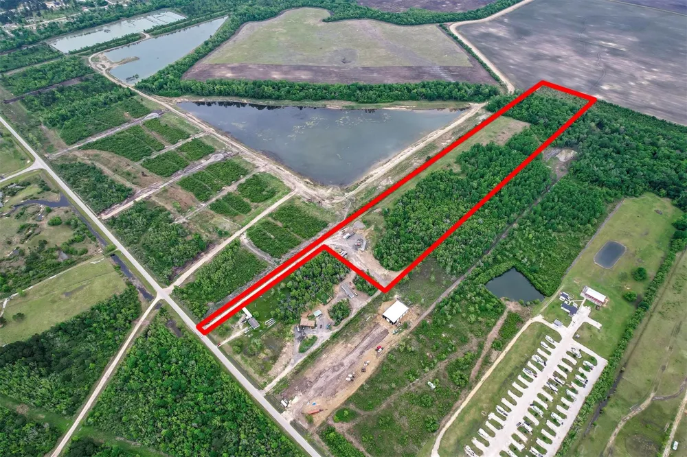 1369 County Road 486 Dayton, TX 77535