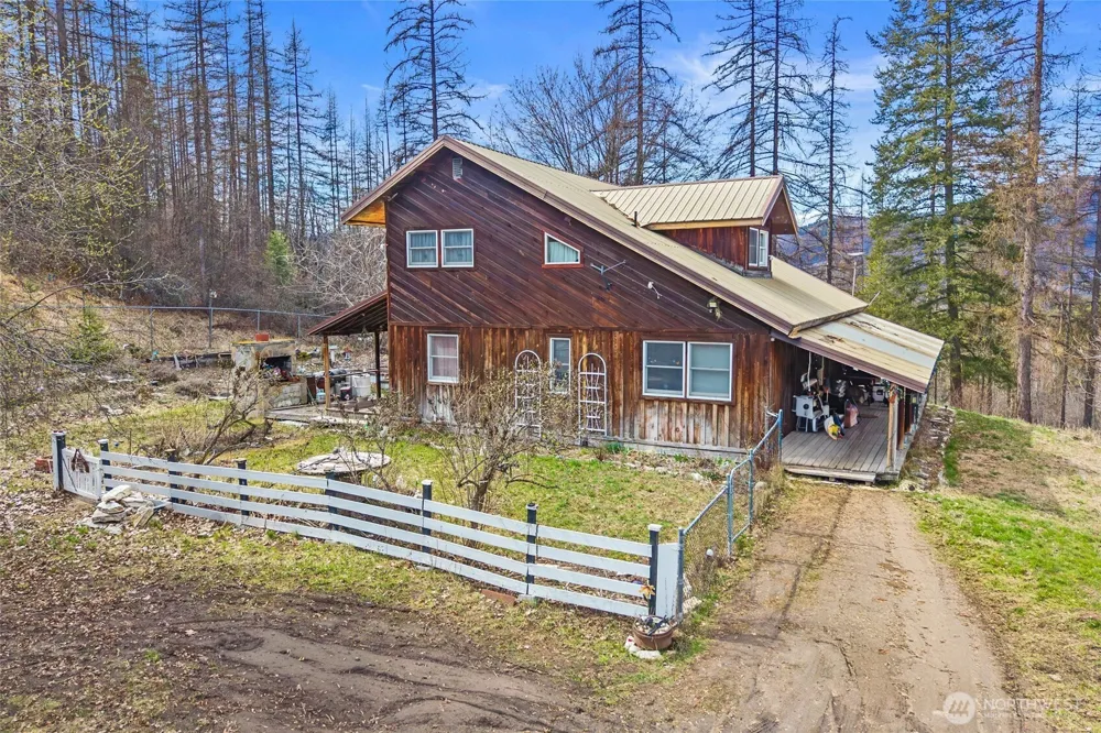 3442 Moore Road Kettle Falls, WA 99141