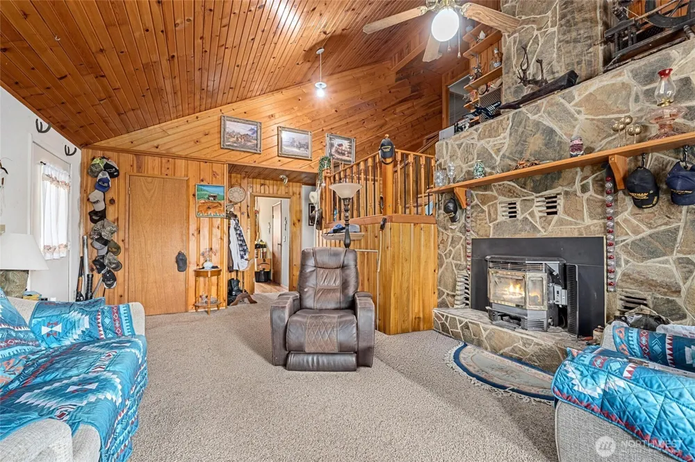 3442 Moore Road Kettle Falls, WA 99141