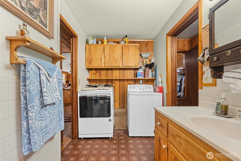 3442 Moore Road Kettle Falls, WA 99141