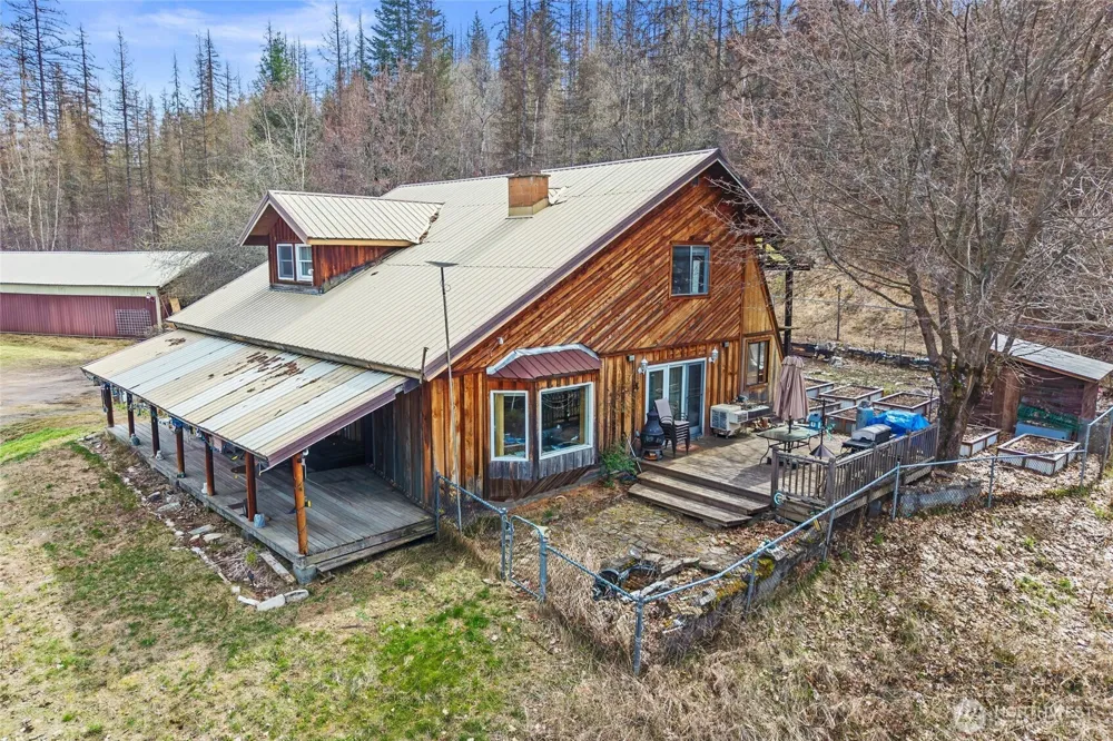 3442 Moore Road Kettle Falls, WA 99141