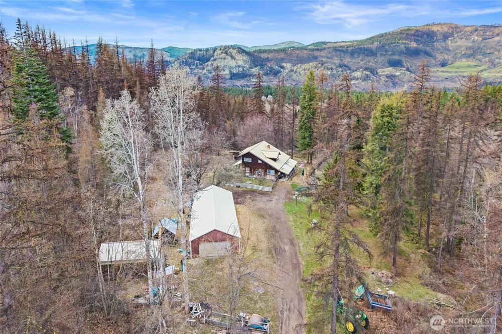 3442 Moore Road Kettle Falls, WA 99141
