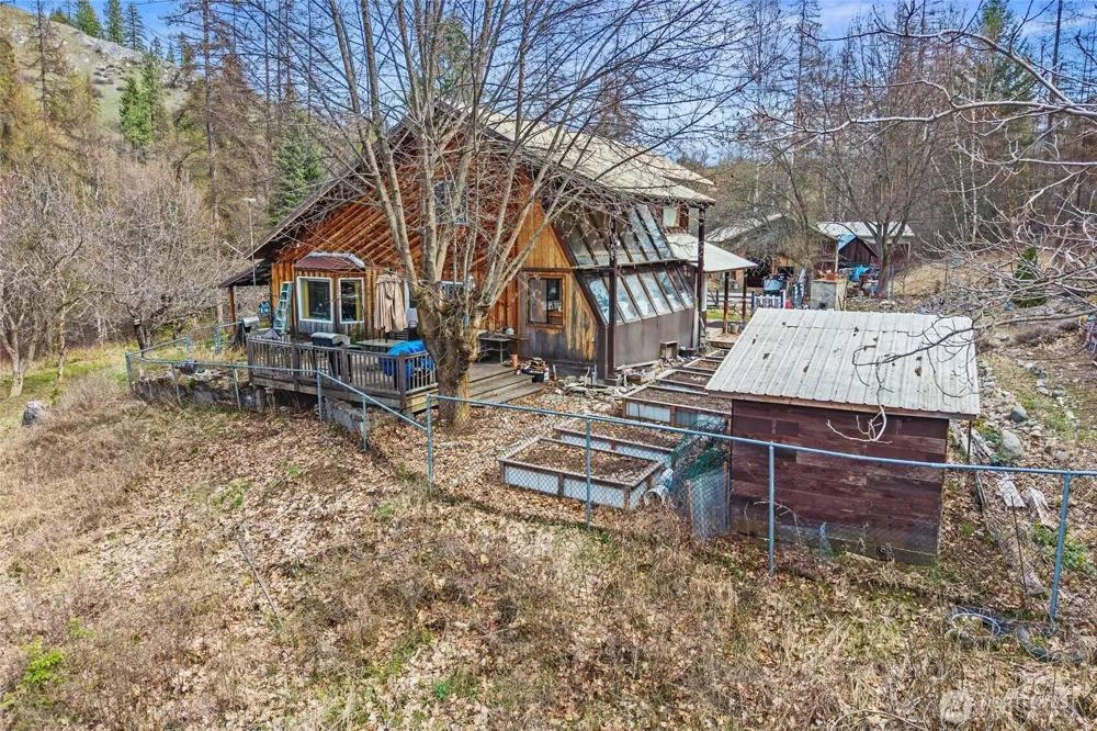3442 Moore Road Kettle Falls, WA 99141