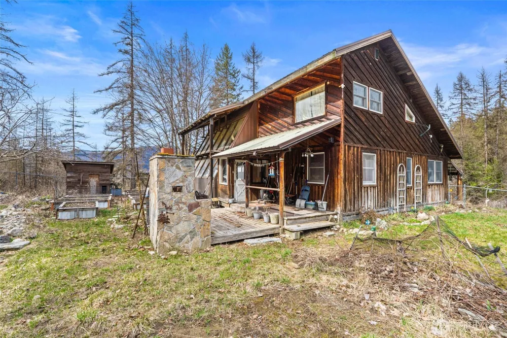 3442 Moore Road Kettle Falls, WA 99141