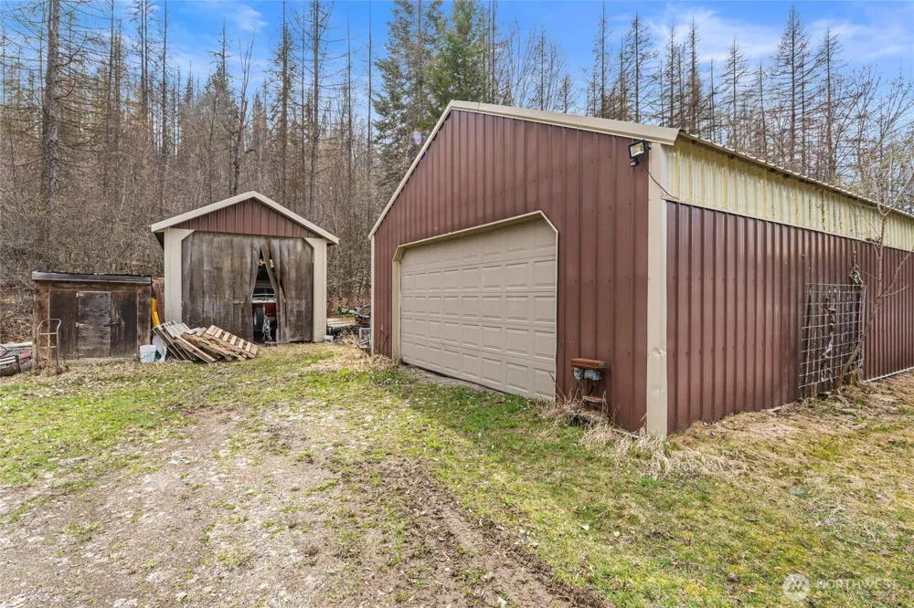 3442 Moore Road Kettle Falls, WA 99141