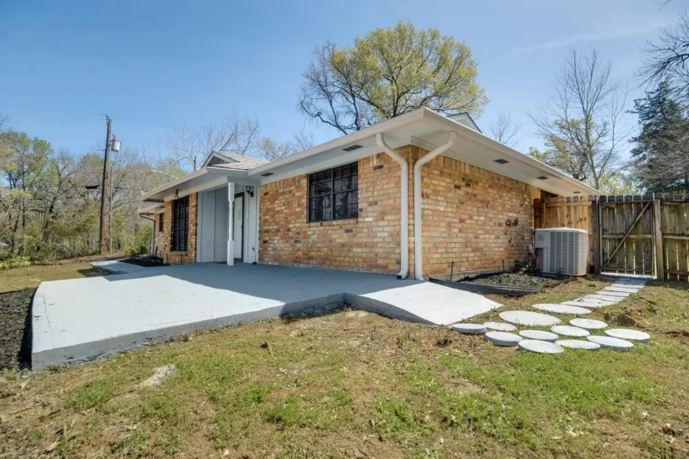 1112 Swanson Drive Palestine, TX 75801