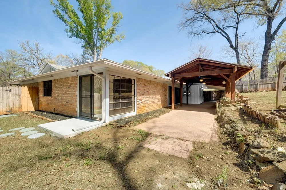 1112 Swanson Drive Palestine, TX 75801