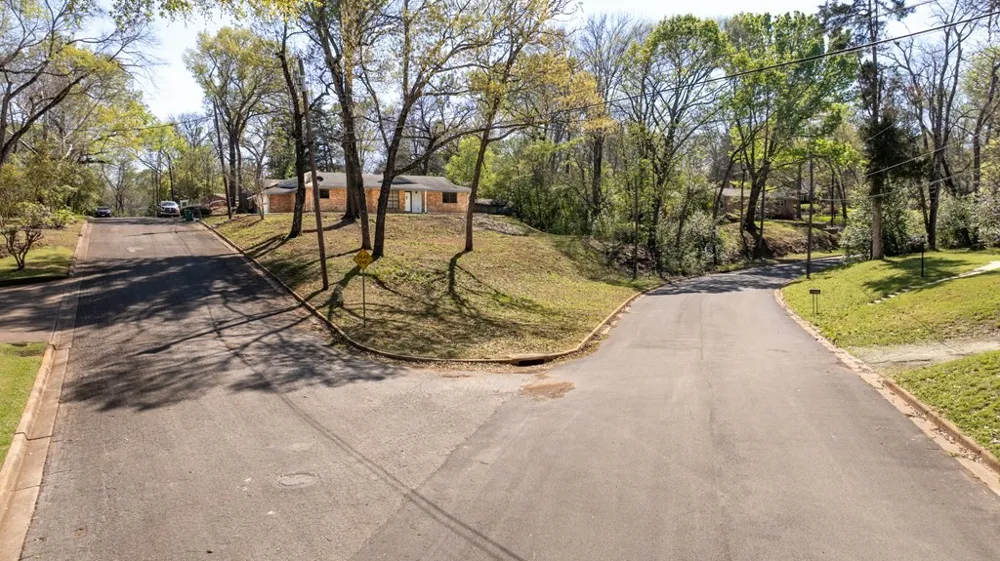 1112 Swanson Drive Palestine, TX 75801