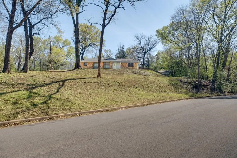 1112 Swanson Drive Palestine, TX 75801