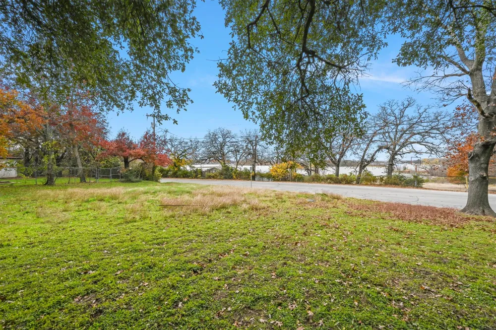 7533 Foster Drive Lake Worth, TX 76135