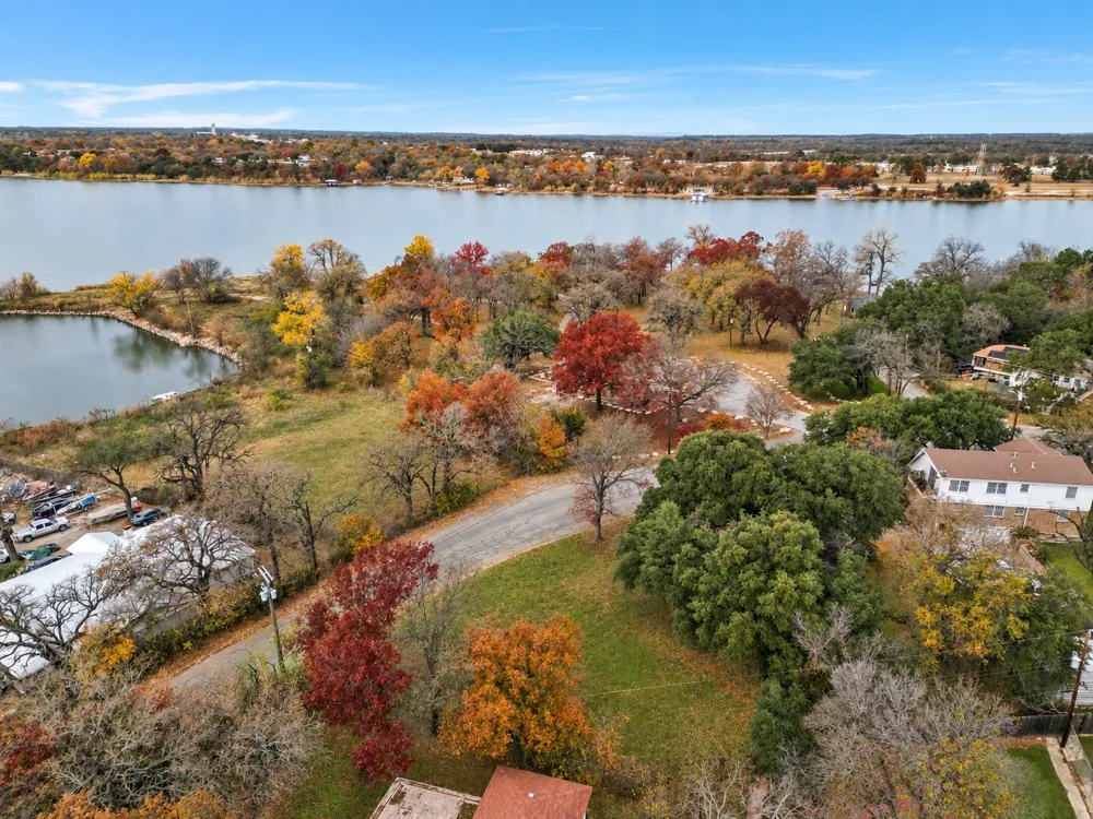 7533 Foster Drive Lake Worth, TX 76135