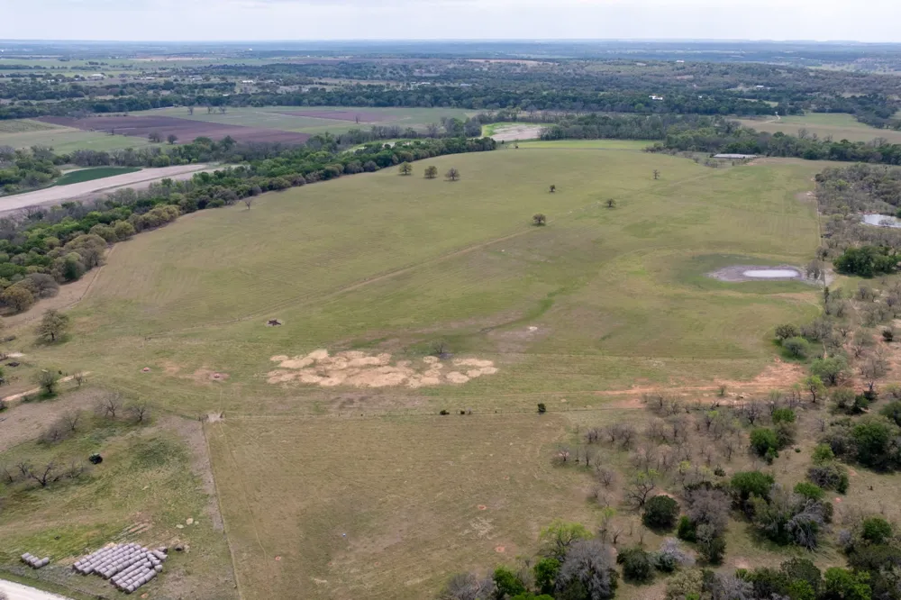 1225 County Road 189 Jonesboro, TX 76538