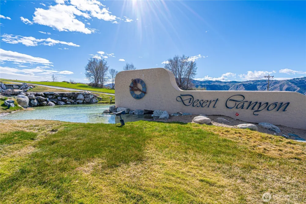 123 Red Hawk Drive Orondo, WA 98843