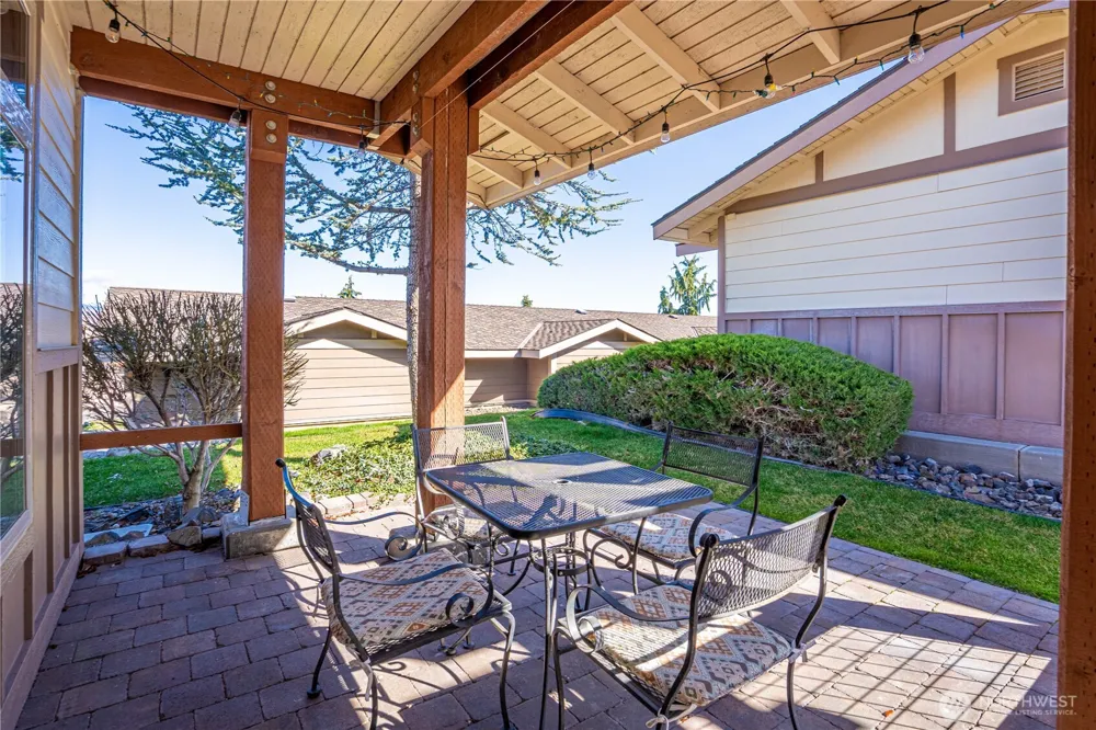 123 Red Hawk Drive Orondo, WA 98843
