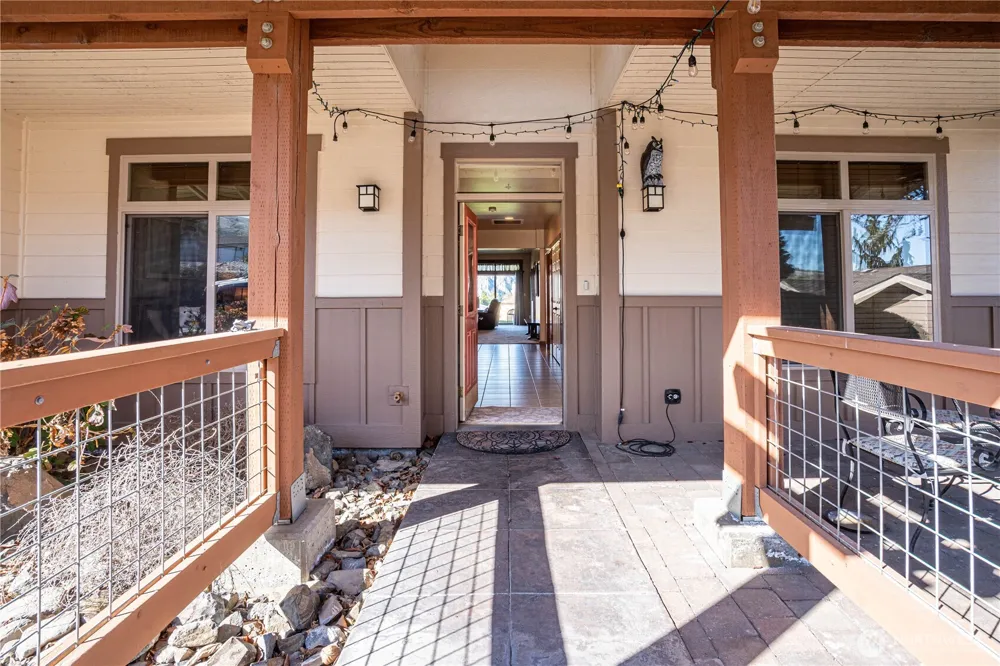 123 Red Hawk Drive Orondo, WA 98843