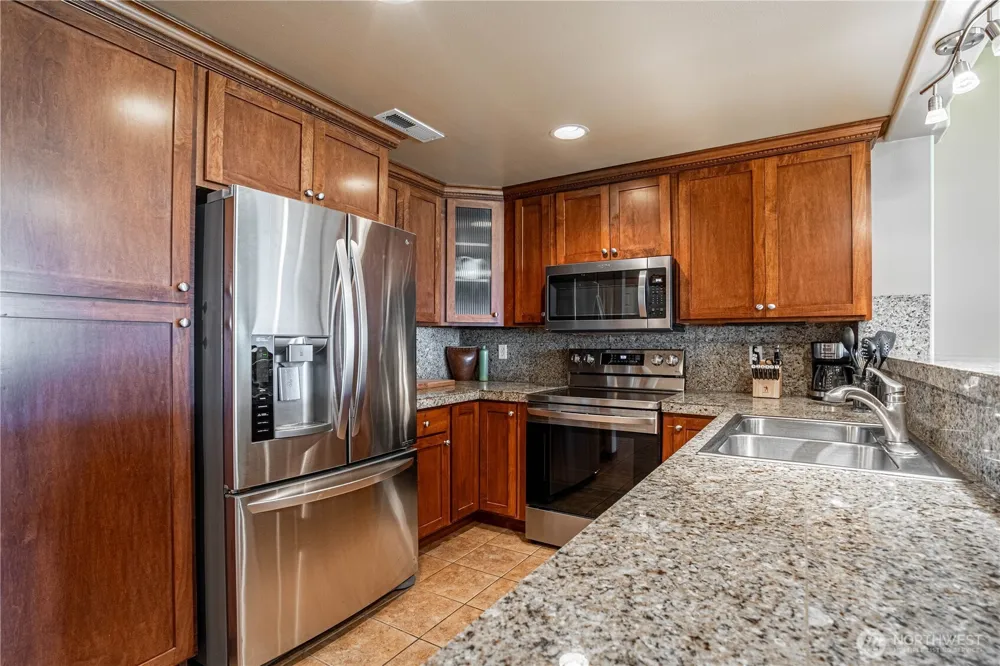 123 Red Hawk Drive Orondo, WA 98843